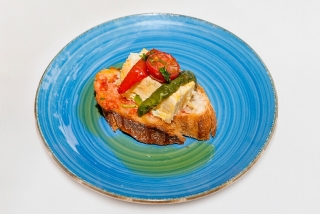 La Revolta del Clot: Dau truita de bacall o Torrada amb escalivada